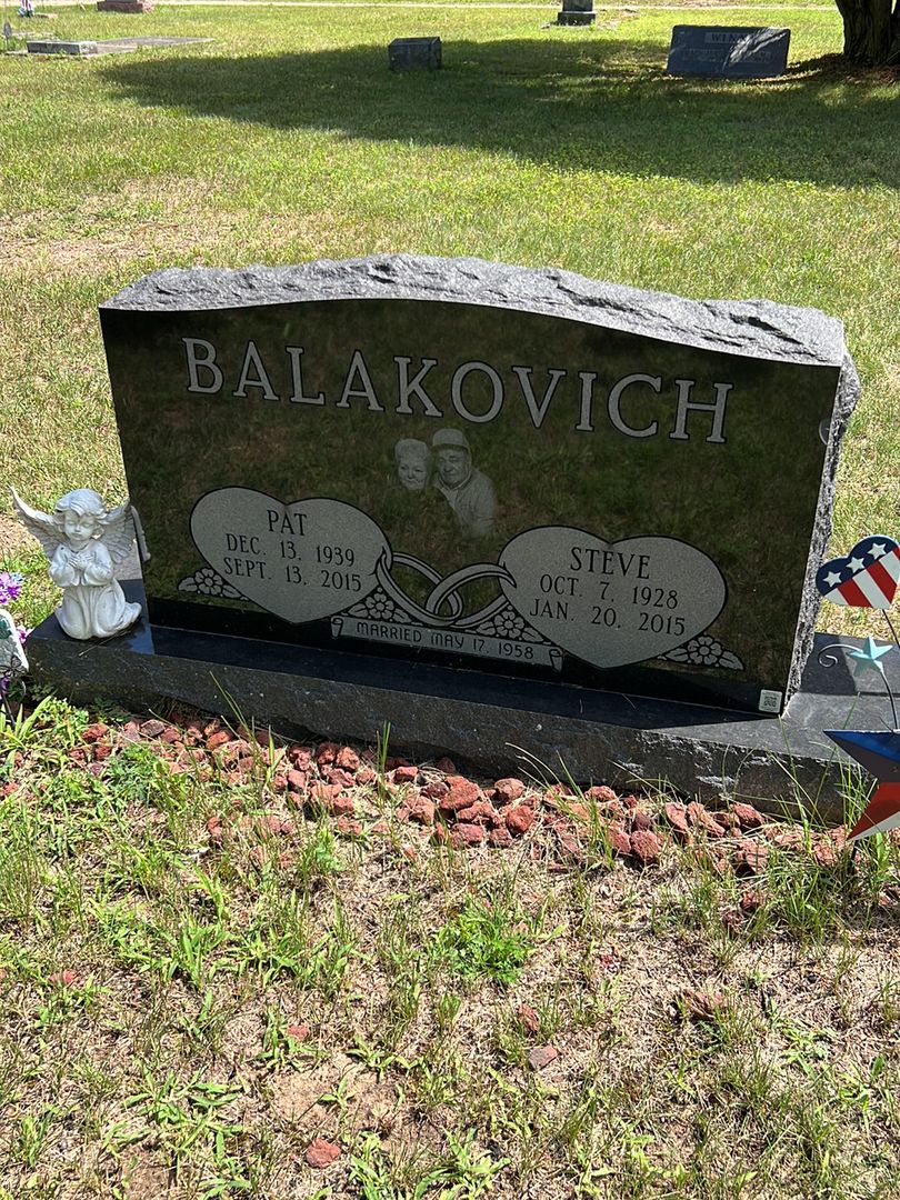 Pat Balakovich's grave. Photo 1