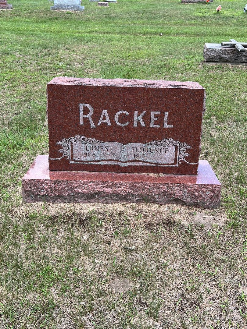 Florence Rackel's grave. Photo 1