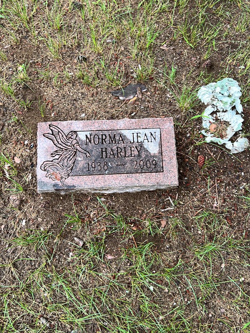 Norma Jean Harley's grave. Photo 1