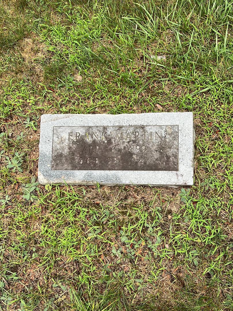 Frank Martin's grave. Photo 1