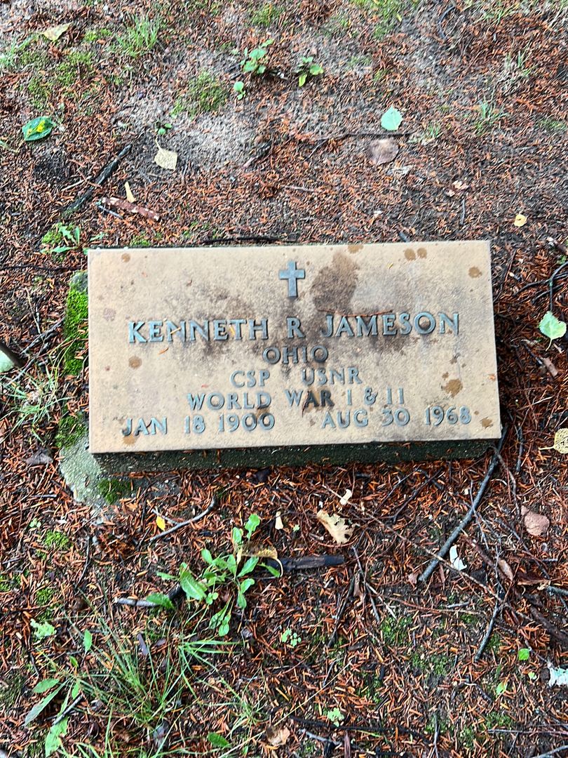 Kenneth R. Jameson's grave. Photo 1