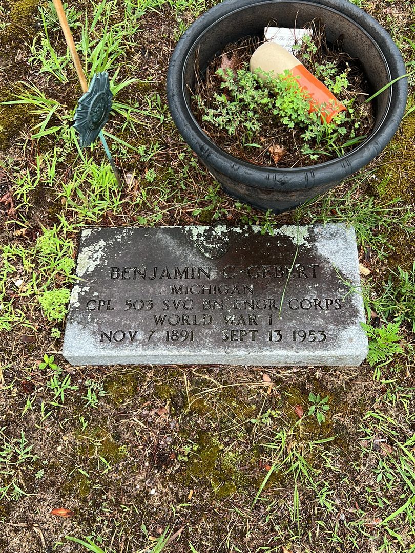 Benjamin C. Gebert's grave. Photo 1
