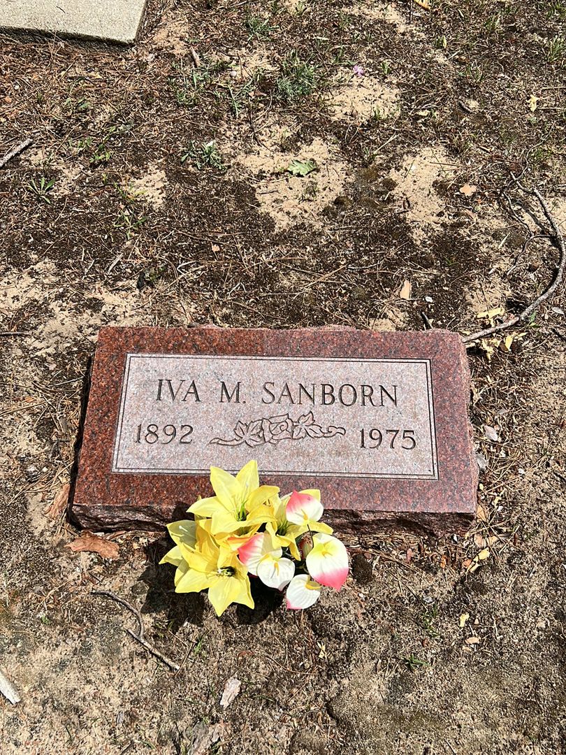Iva M. Sanborn's grave. Photo 1