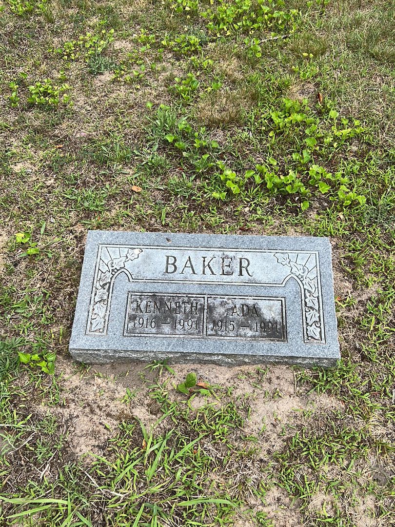 Ada Baker's grave. Photo 1