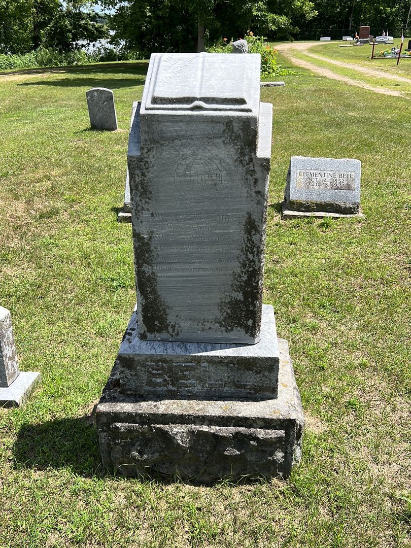 Thomas Bell's grave. Photo 1