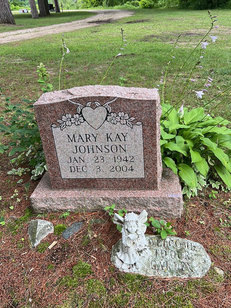 Mary Kay Johnson's grave. Photo 1