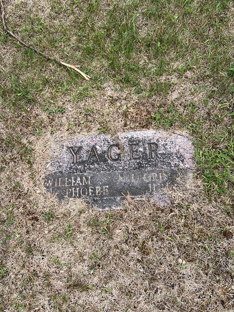 Milford Yager's grave. Photo 1
