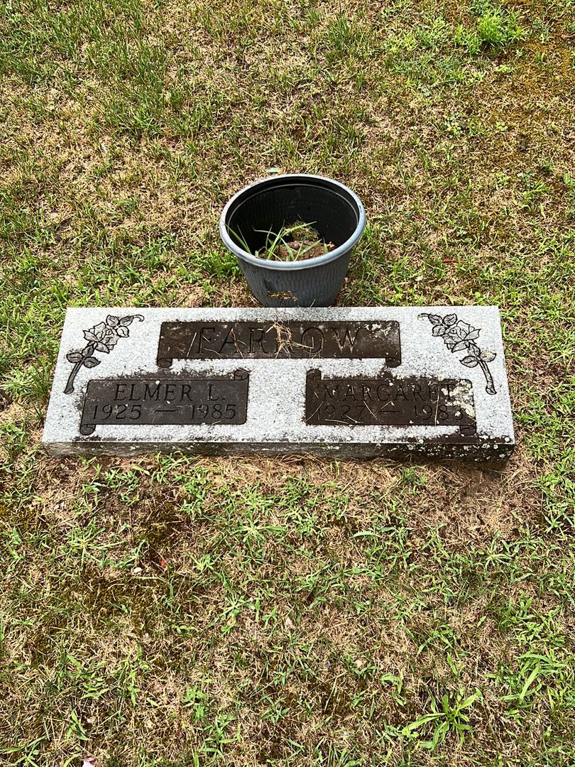 Elmer L. Farrow's grave. Photo 1