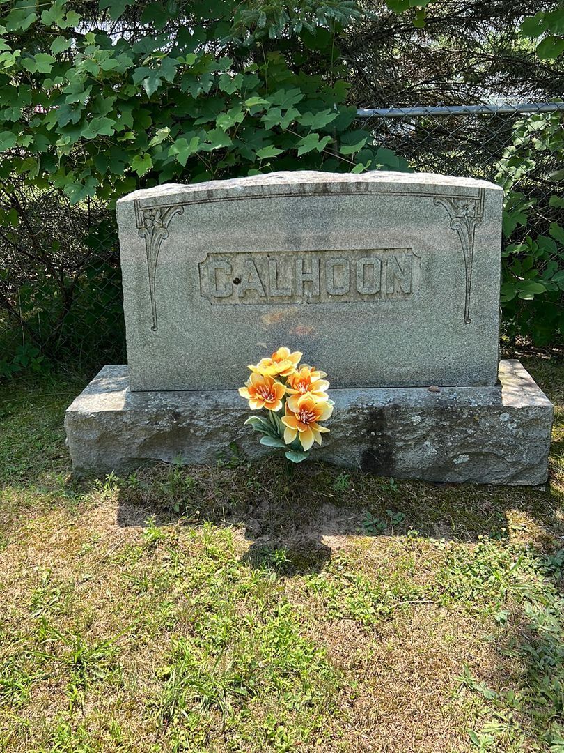 Lawrence A. Calhoun's grave. Photo 1