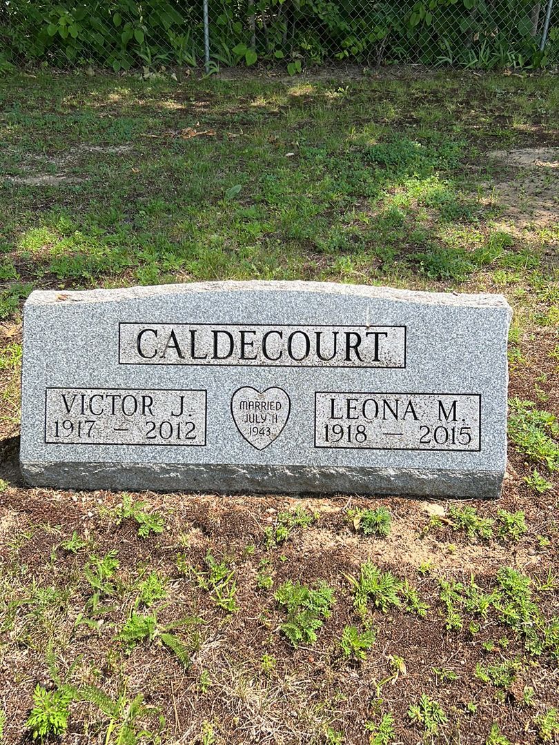 Victor J. Caldecourt's grave. Photo 1