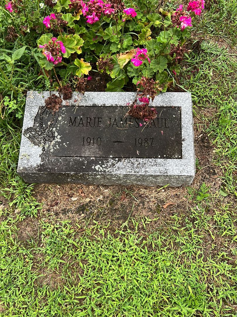 Marie James Saul's grave. Photo 1