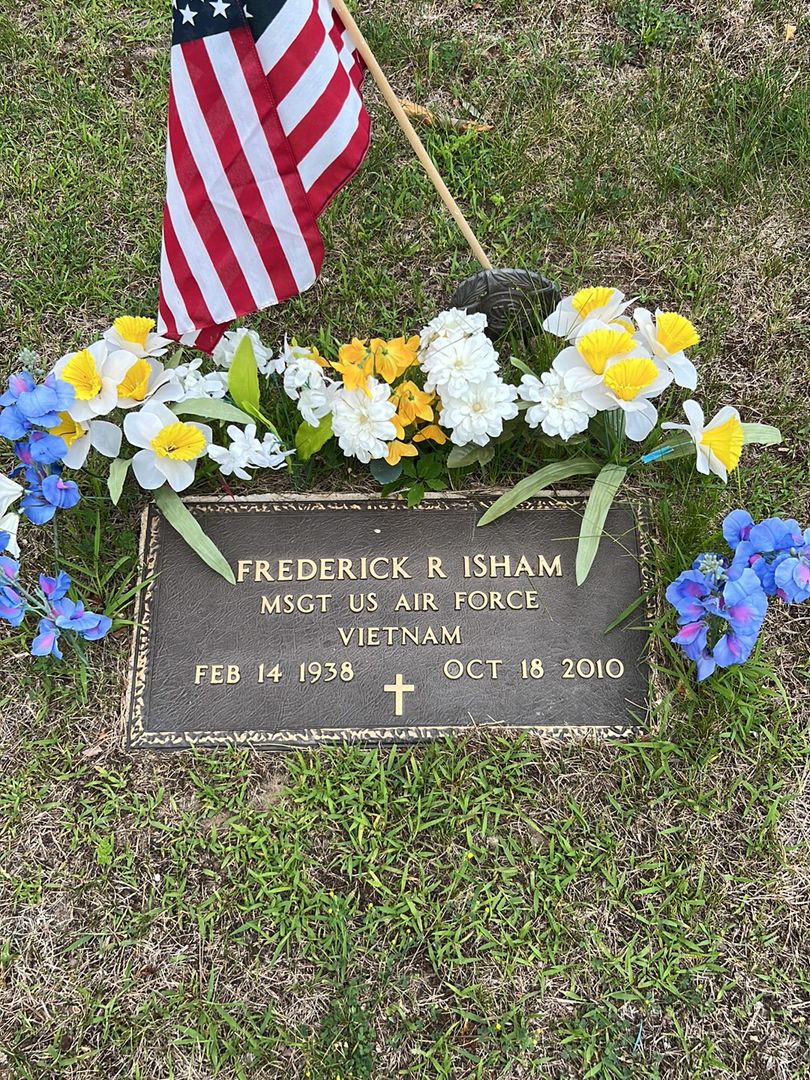 Frederick R. Isham's grave. Photo 1