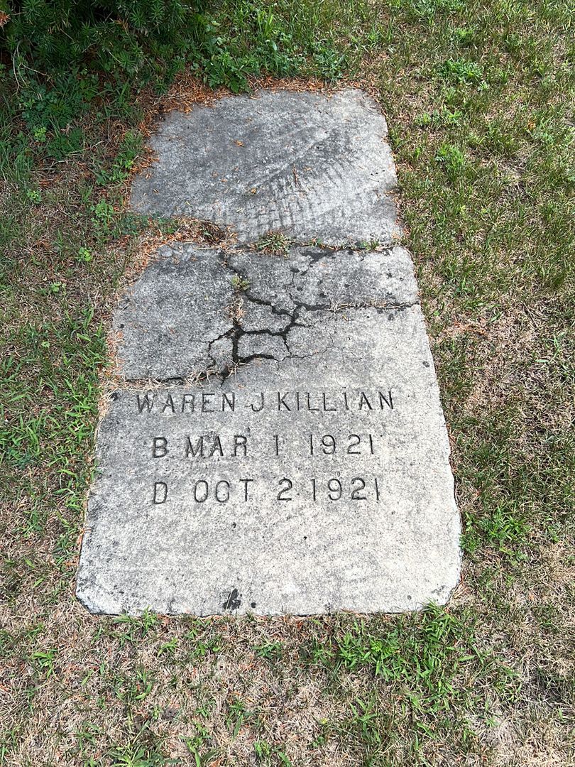 Waren J. Killian's grave. Photo 1