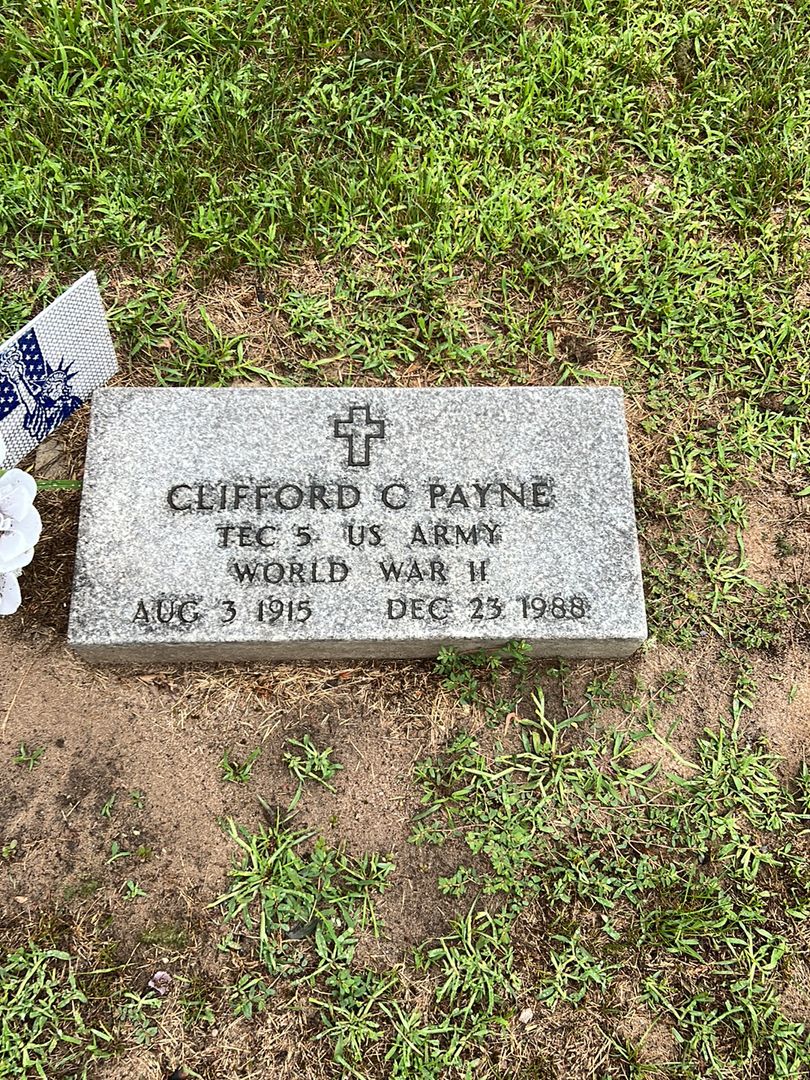 Clifford C. Payne's grave. Photo 1