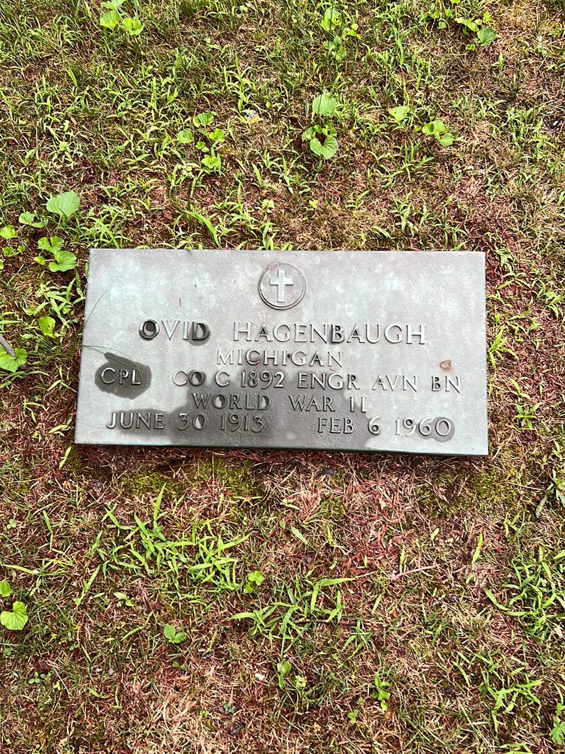 Ovid Hagenbaugh's grave. Photo 1